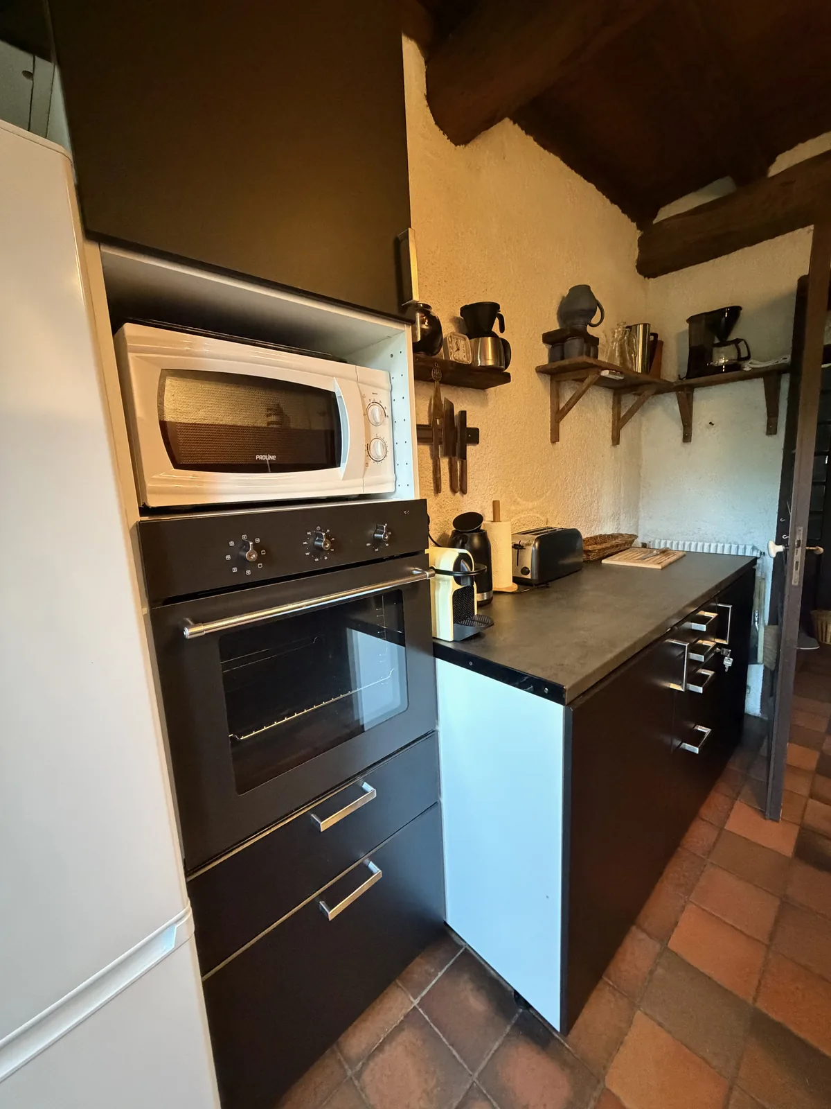 La cuisine équipée, refaite en 2018